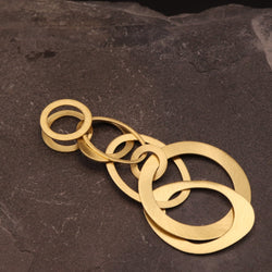 Anhänger "Ringelei" Gold