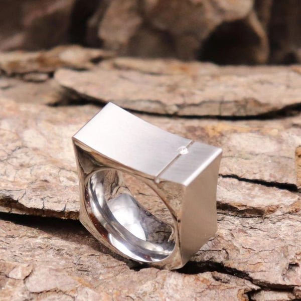 Ring Stahl rechteckig mit Stein - richter schmuck + uhren